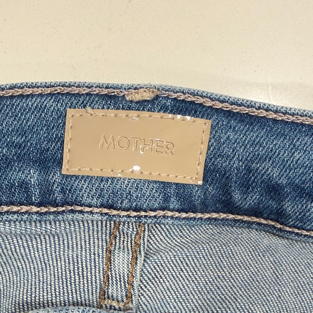 Mother Jeans The Double Insider Heel Jeans in Opposites Attract - Picture 8 of 10